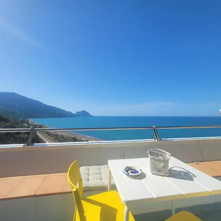 Of Eden Cefalu' Apartment